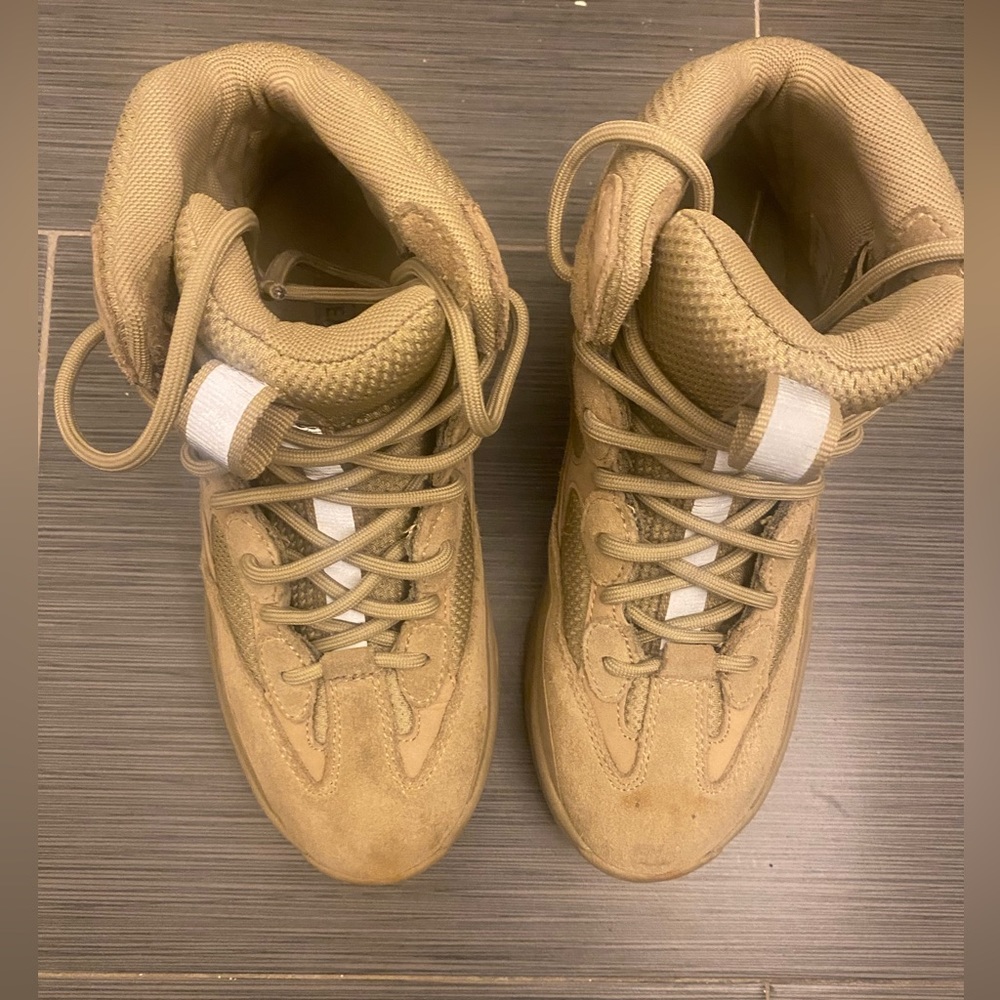 YEEZY boots for sale! Size: 7 from the Season 7 collection